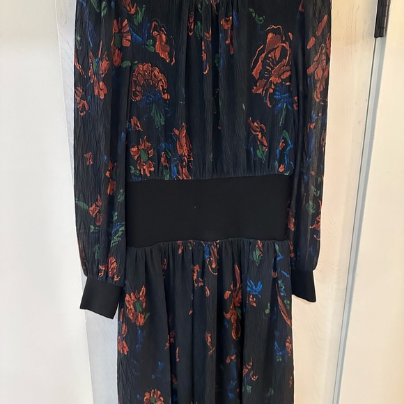 Rib Waist Long Sleeve Midi Dress - Picture 5 of 9